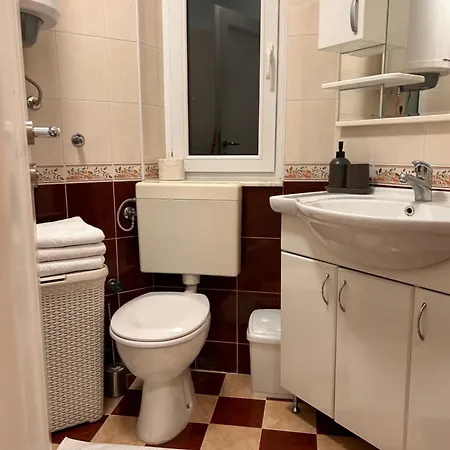 Cozy With Parking דירה *